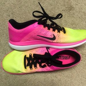 Nike women shoes